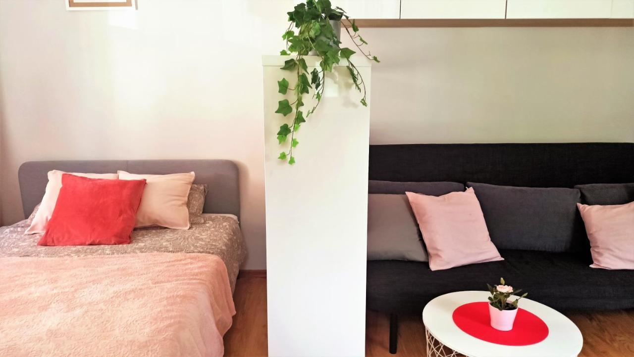 Apartament Malinowy Swietoduska 12 لوبلين المظهر الخارجي الصورة